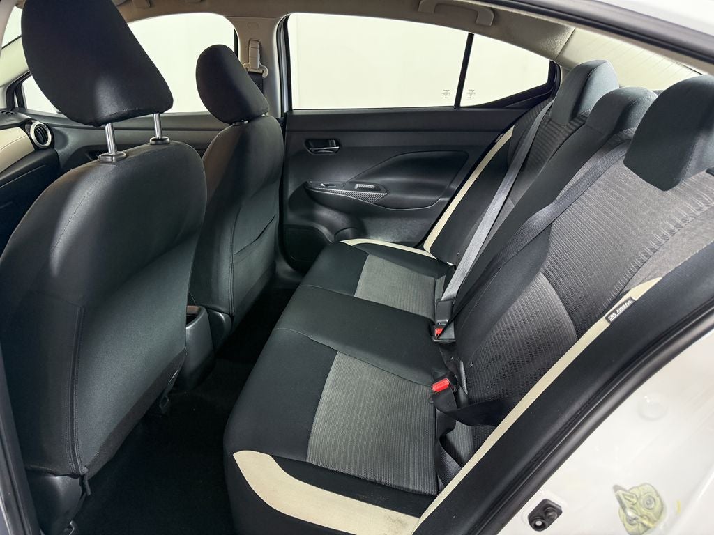 2021 Nissan Versa 1.6 SV