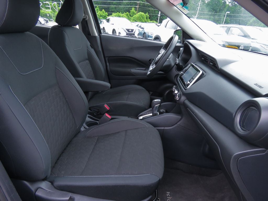 2020 Nissan Kicks S