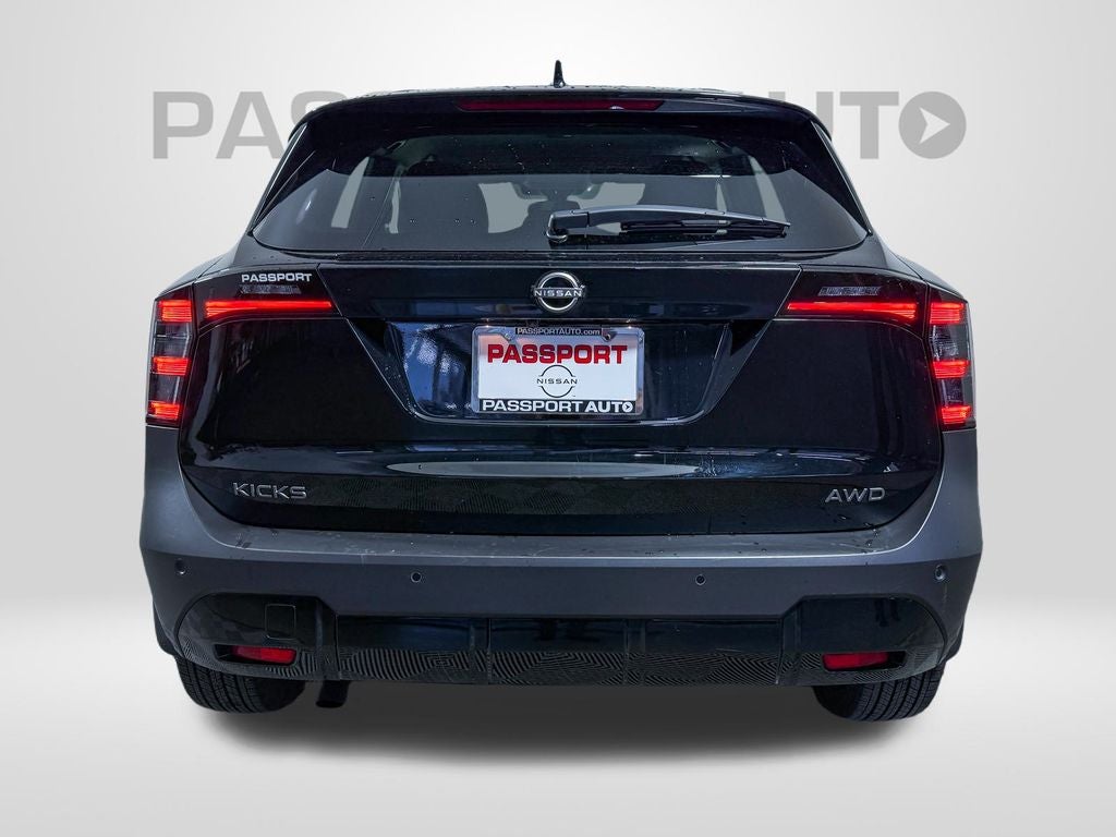 2025 Nissan Kicks SV