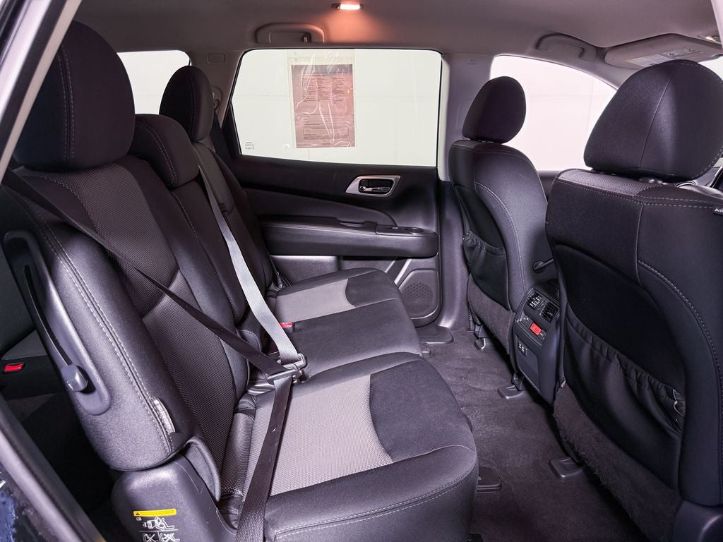 2020 Nissan Pathfinder S