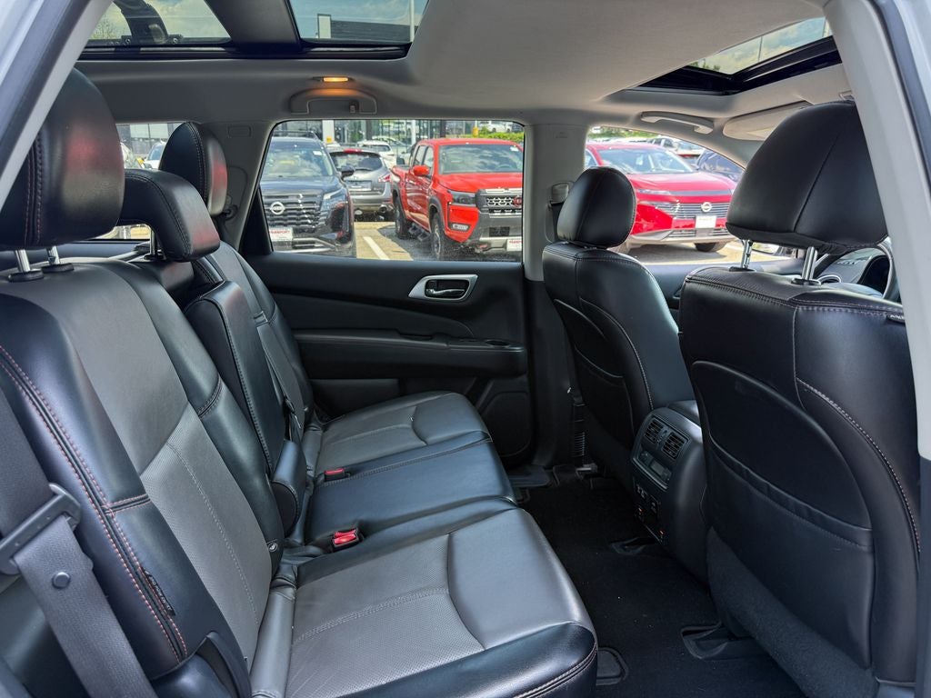 2020 Nissan Pathfinder SL