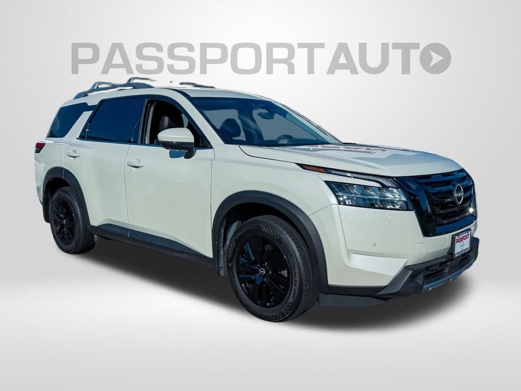 2024 Nissan Pathfinder SL