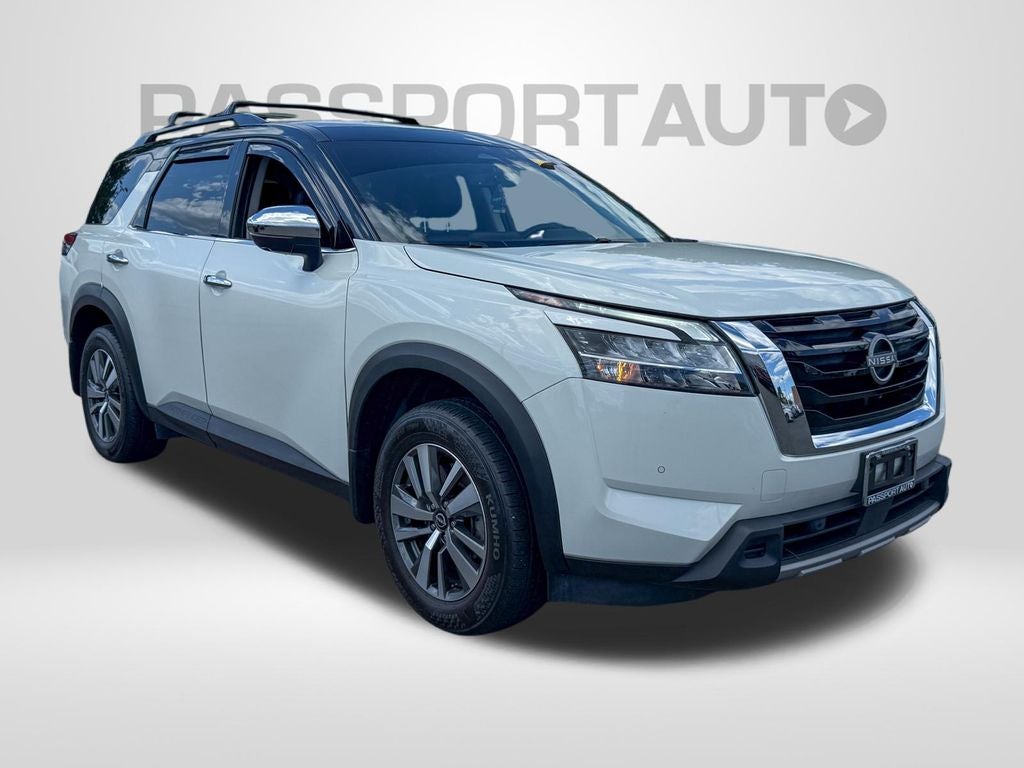 2024 Nissan Pathfinder SL
