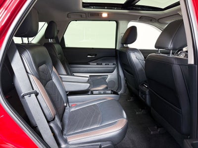 2022 Nissan Pathfinder Platinum