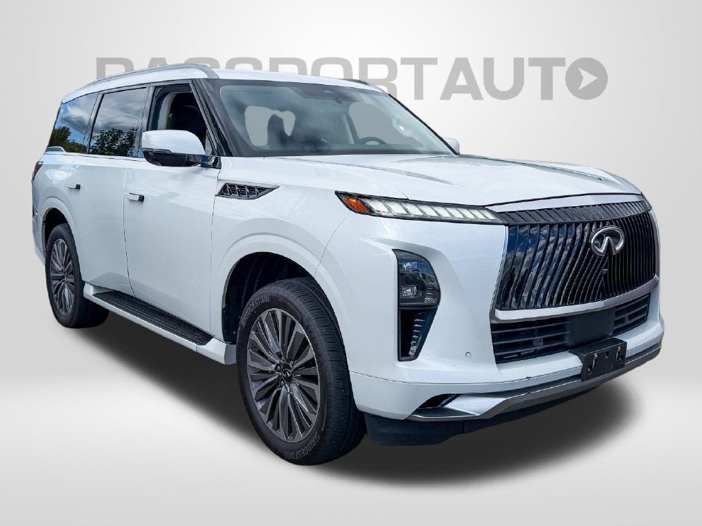 2025 INFINITI QX80 LUXE