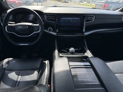 2023 Jeep Wagoneer L Base