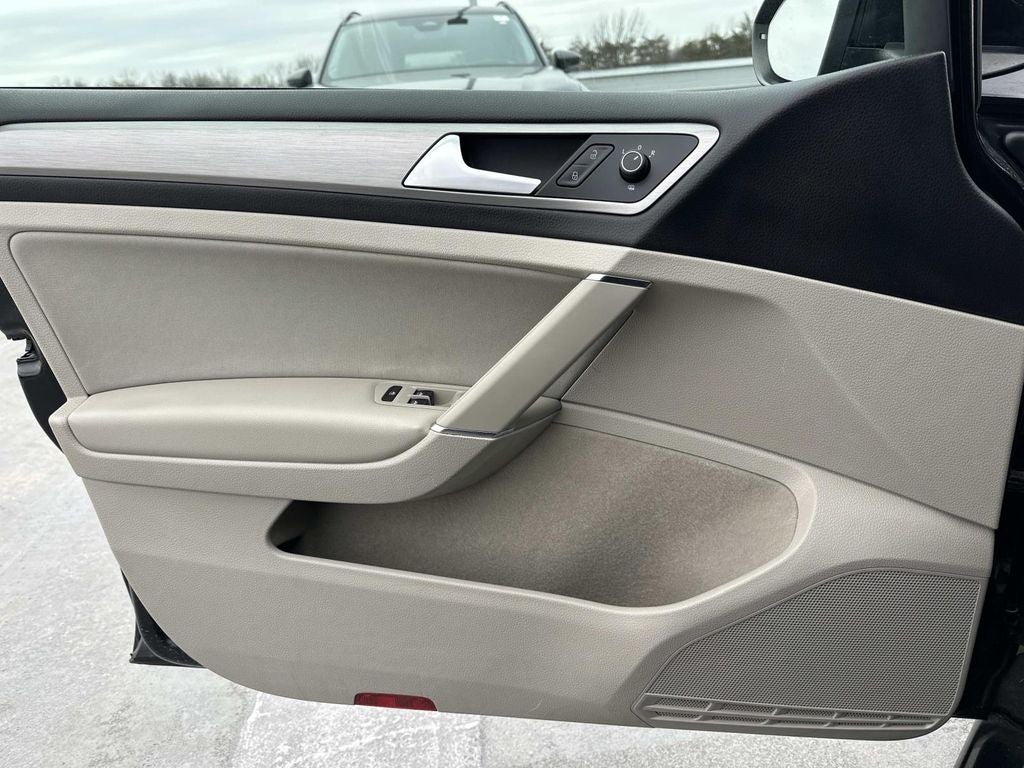 2016 Volkswagen Golf TSI S 4-Door