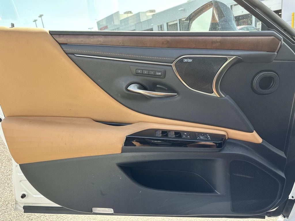 2022 Lexus ES 350 Ultra Luxury