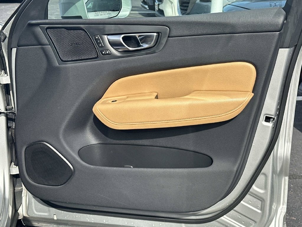 2019 Volvo XC60 T5 Inscription