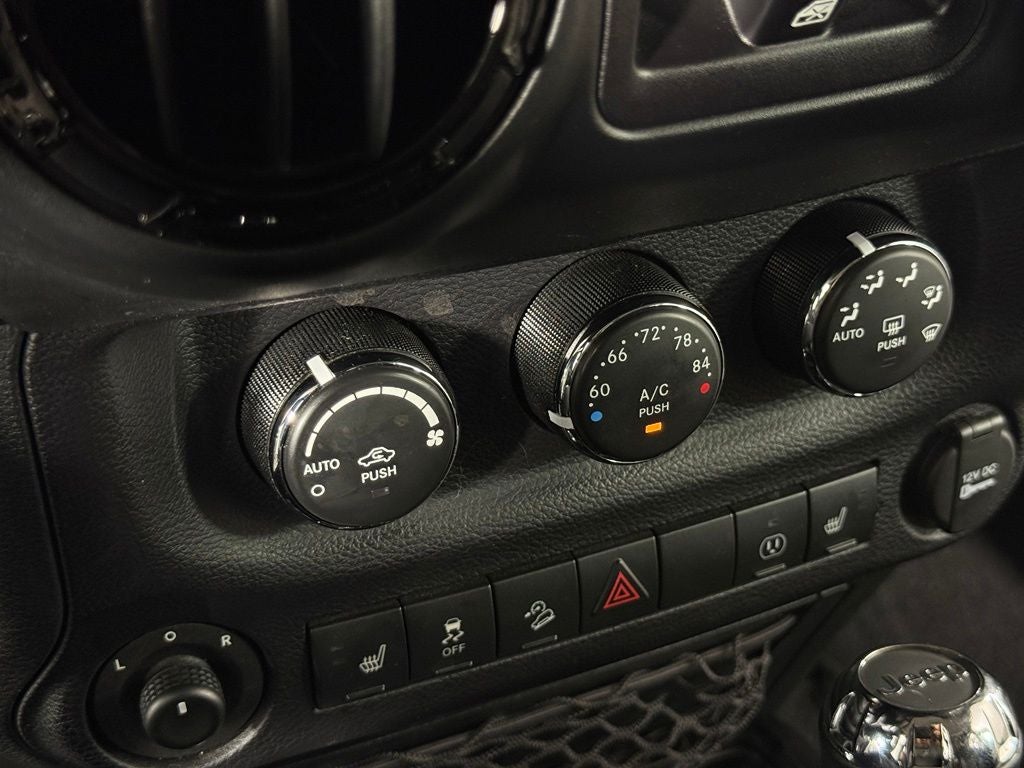 2015 Jeep Wrangler Unlimited Sahara Altitude
