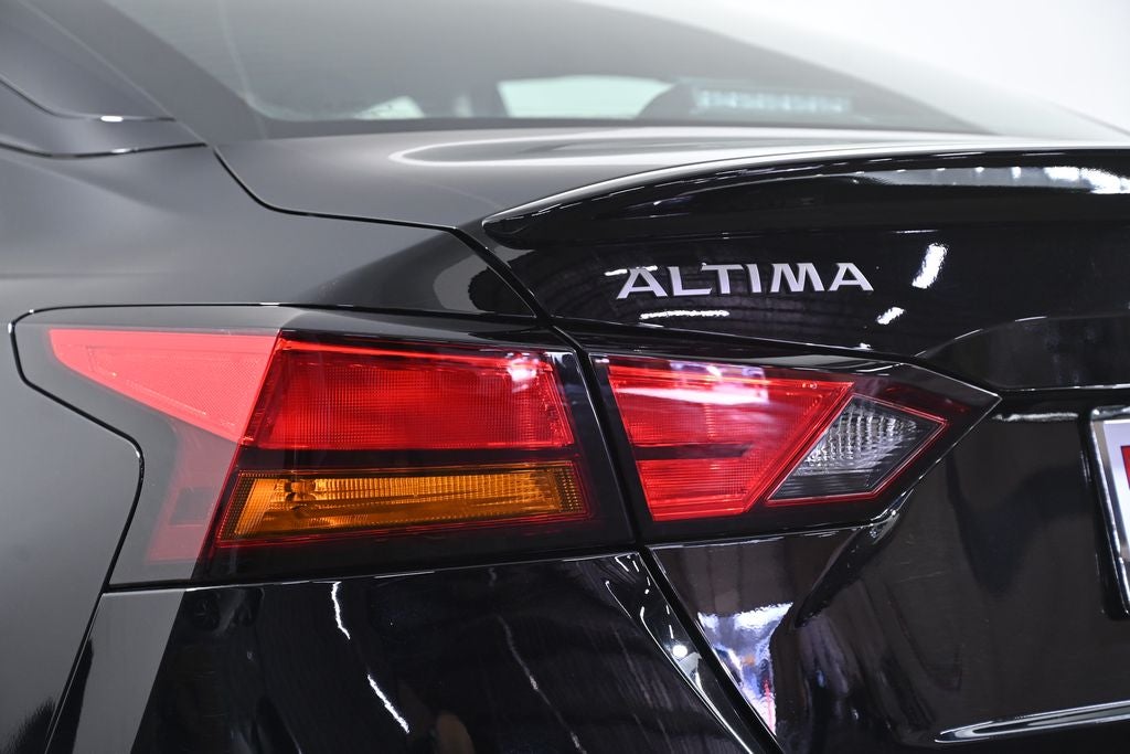 2023 Nissan Altima 2.5 SR Nissan Certified