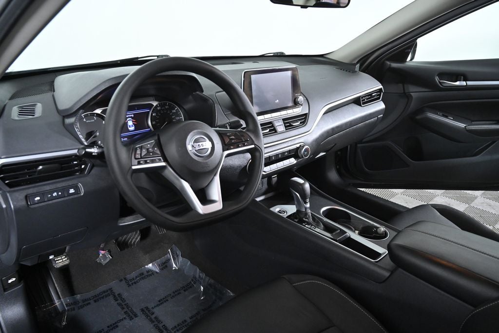 2022 Nissan Altima 2.5 SV Nissan Certified