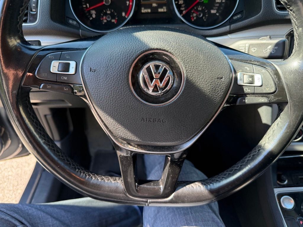 2019 Volkswagen Passat 2.0T Wolfsburg