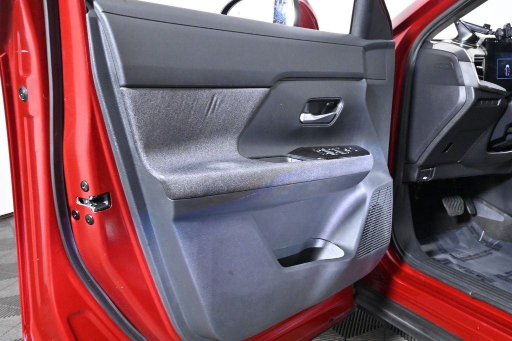 2025 Nissan Kicks SV Nissan Certified
