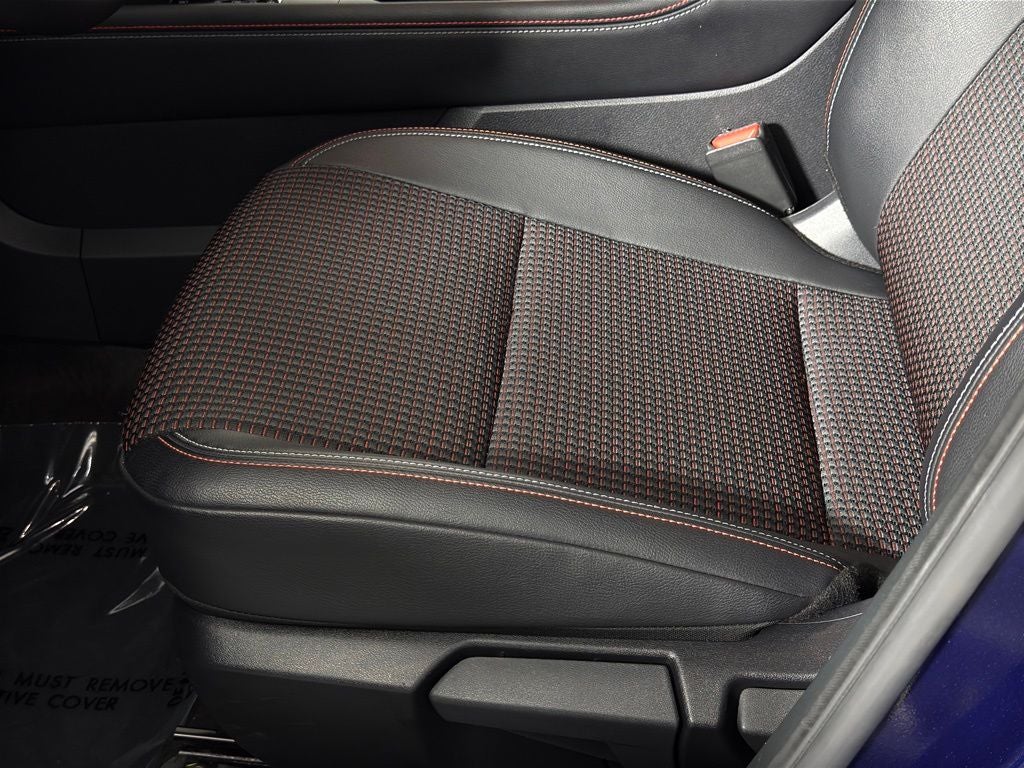2025 Nissan Kicks SR Nissan Certified