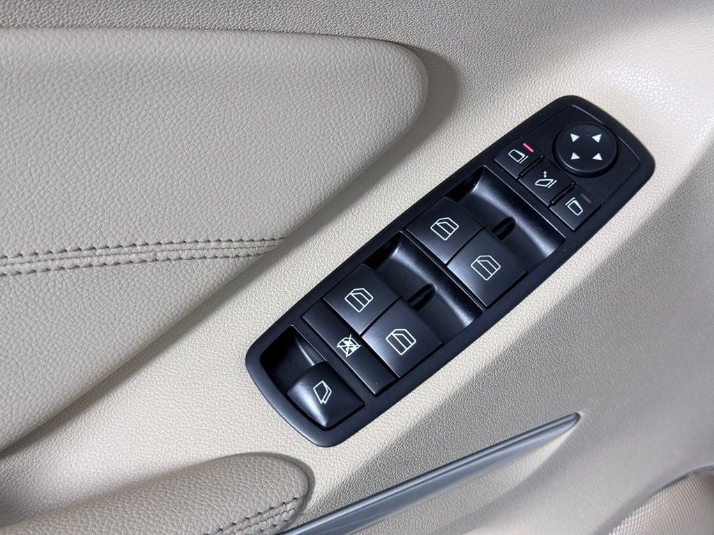 2011 Mercedes-Benz GL-Class GL 550 4MATIC®