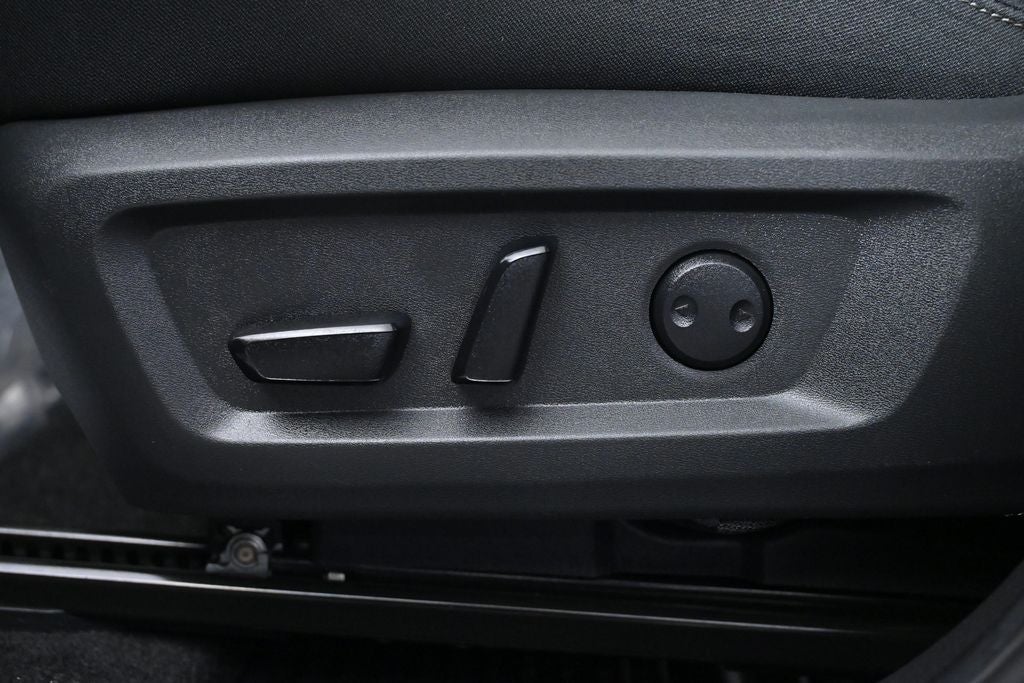 2023 Nissan Rogue SV Nissan Certified