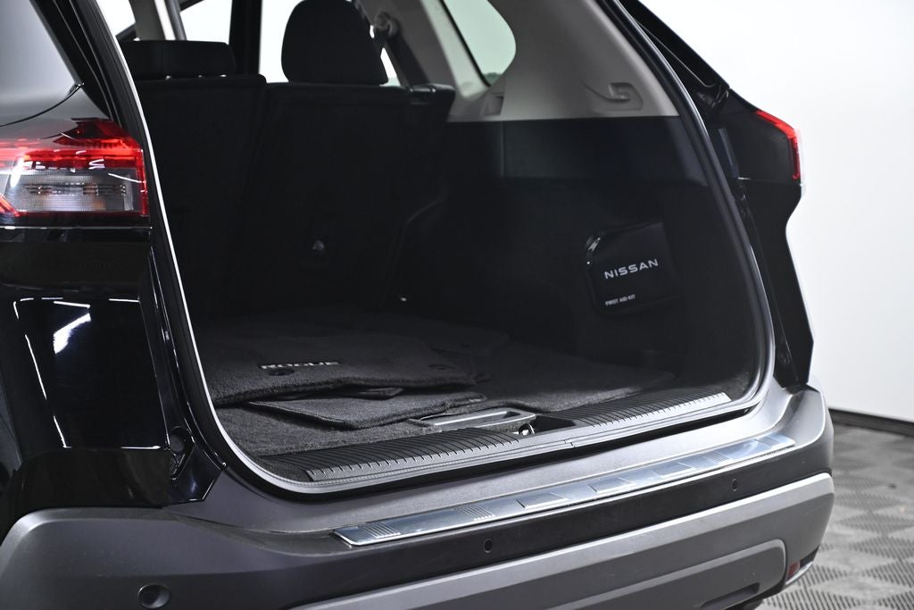 2023 Nissan Rogue SV Nissan Certified