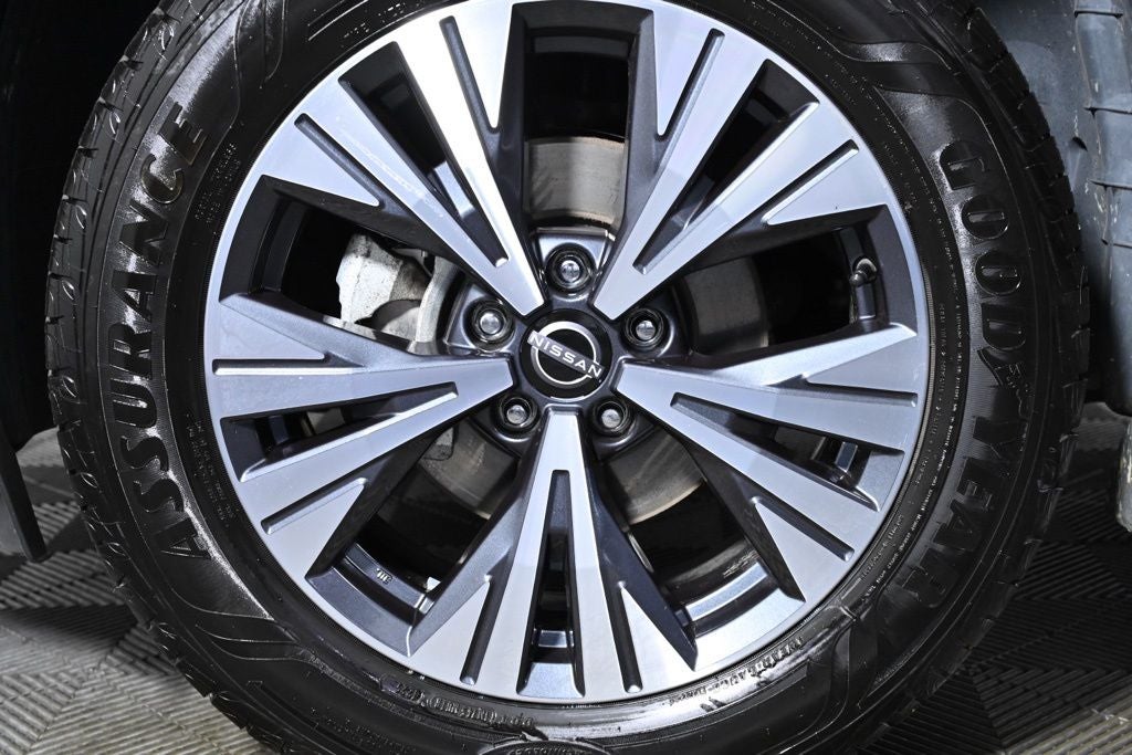 2023 Nissan Rogue SV Nissan Certified