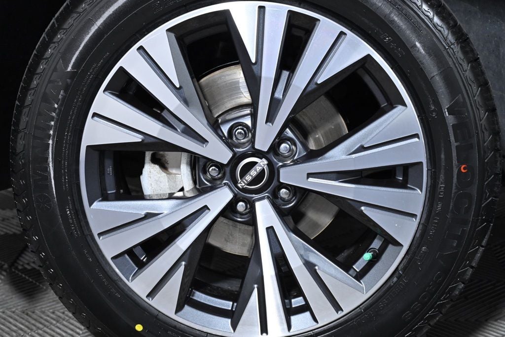 2023 Nissan Rogue SV Premium Nissan Certified