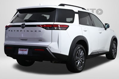 2025 Nissan Pathfinder SV