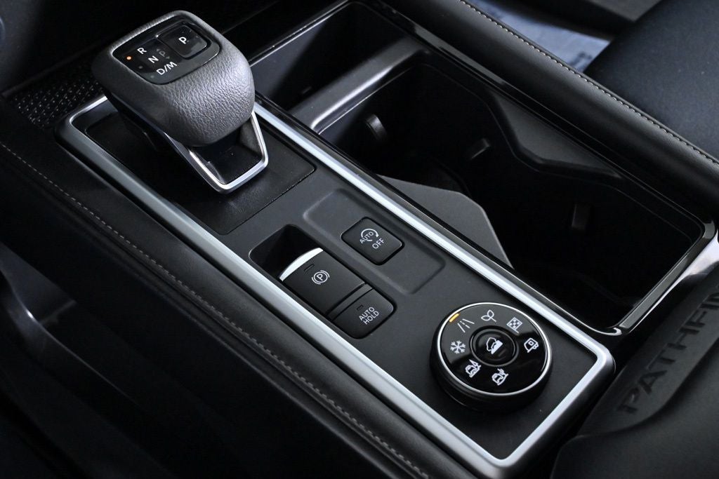 2025 Nissan Pathfinder SV Nissan Certified