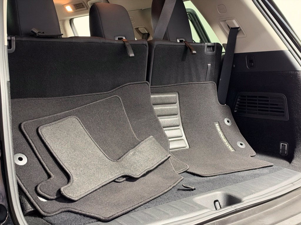 2022 Nissan Pathfinder SV Nissan Certified
