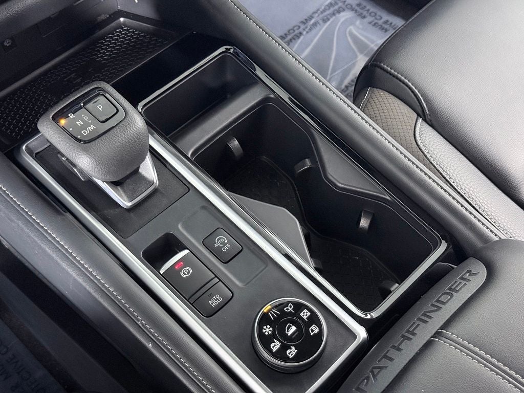 2024 Nissan Pathfinder SL Nissan Certified