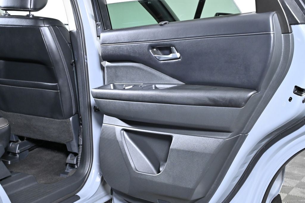 2024 Nissan Pathfinder SL Nissan Certified