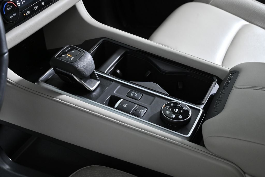 2024 Nissan Pathfinder SL Nissan Certified