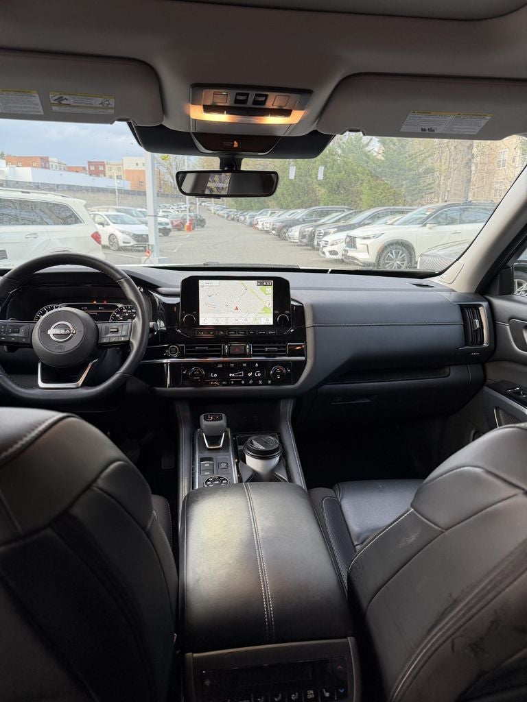 2023 Nissan Pathfinder SL