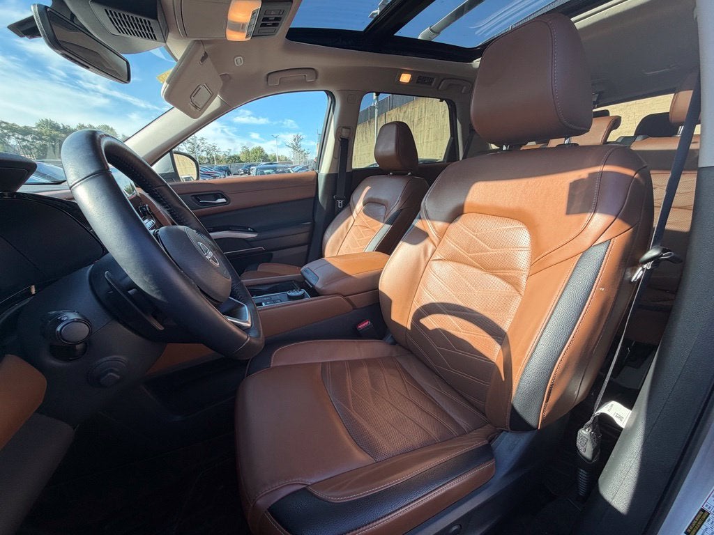 2023 Nissan Pathfinder Platinum
