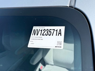 2015 Toyota Sienna LE 8 Passenger