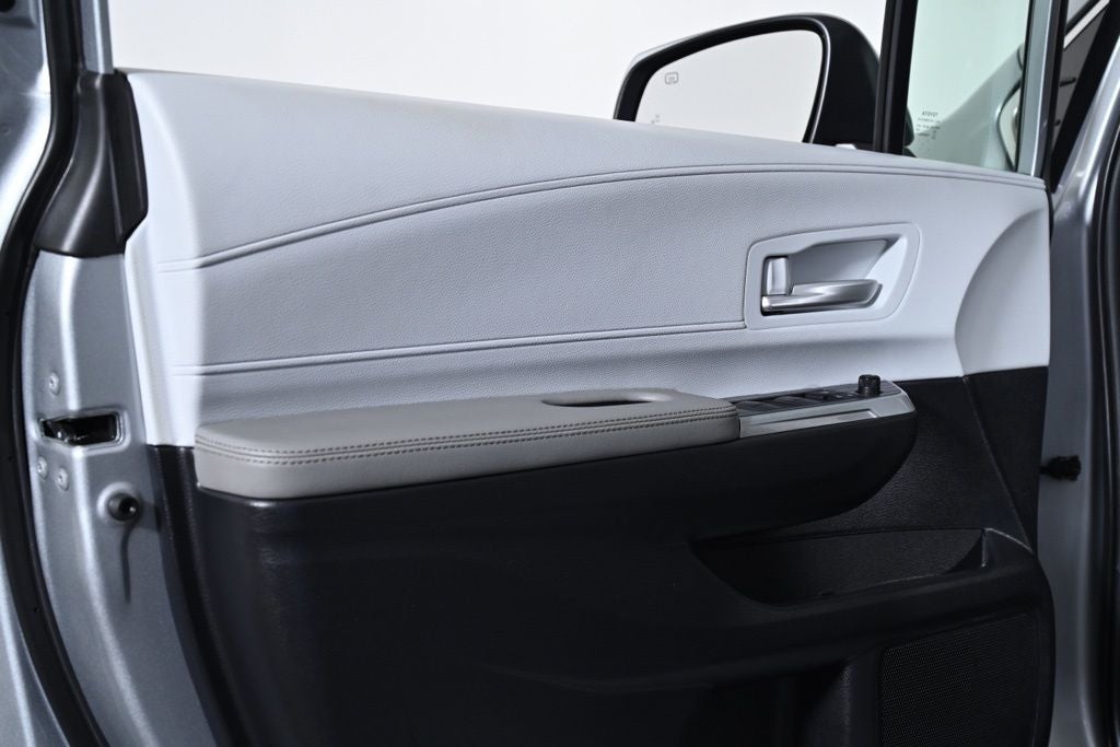 2025 Toyota Sienna XLE 7 Passenger