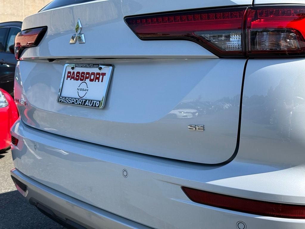 2023 Mitsubishi Outlander SE