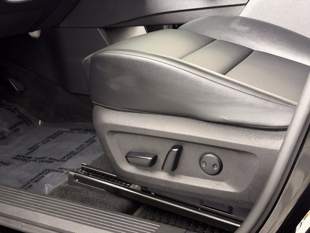 2023 Nissan Rogue SV Premium Nissan Certified