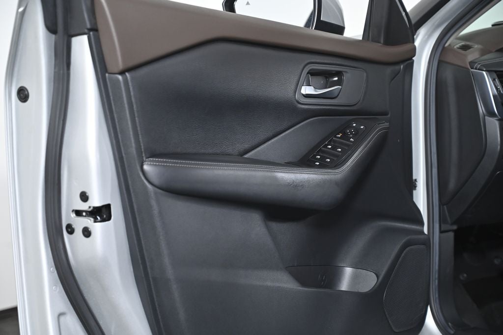 2023 Nissan Rogue SV Nissan Certified