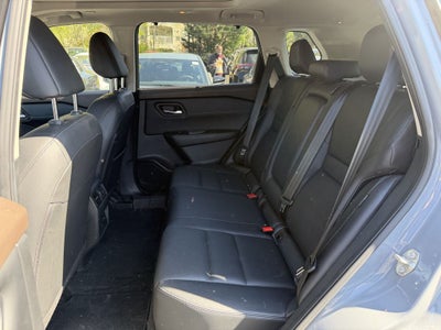 2023 Nissan Rogue SL Premium