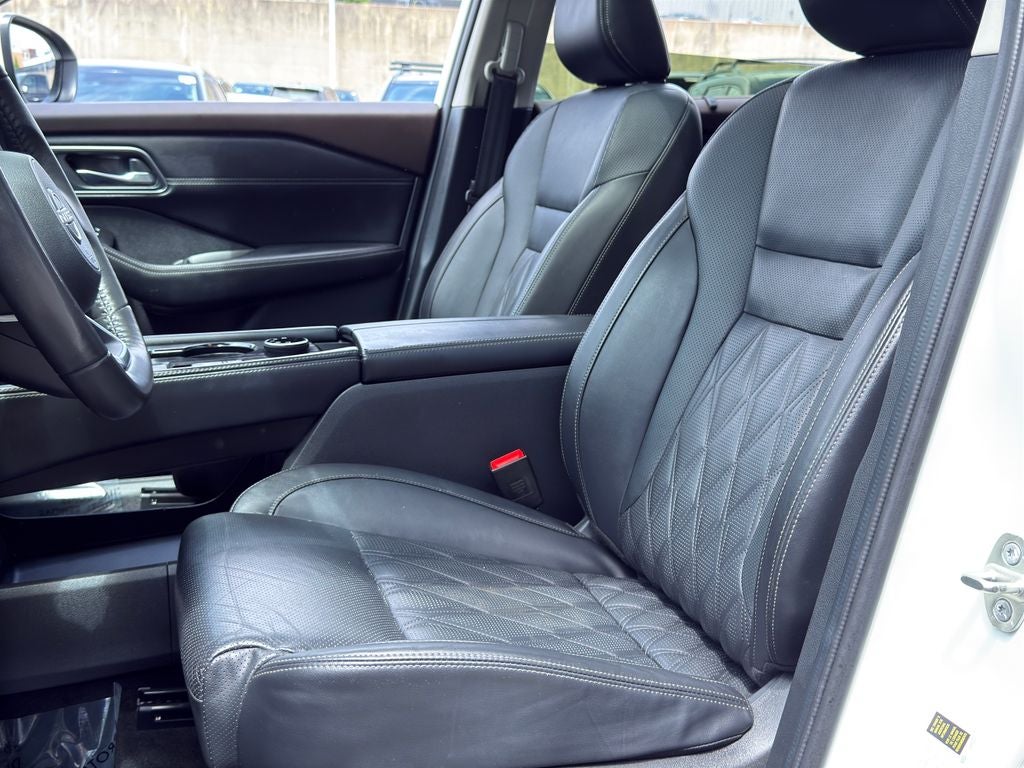 2023 Nissan Rogue Platinum Certified Select