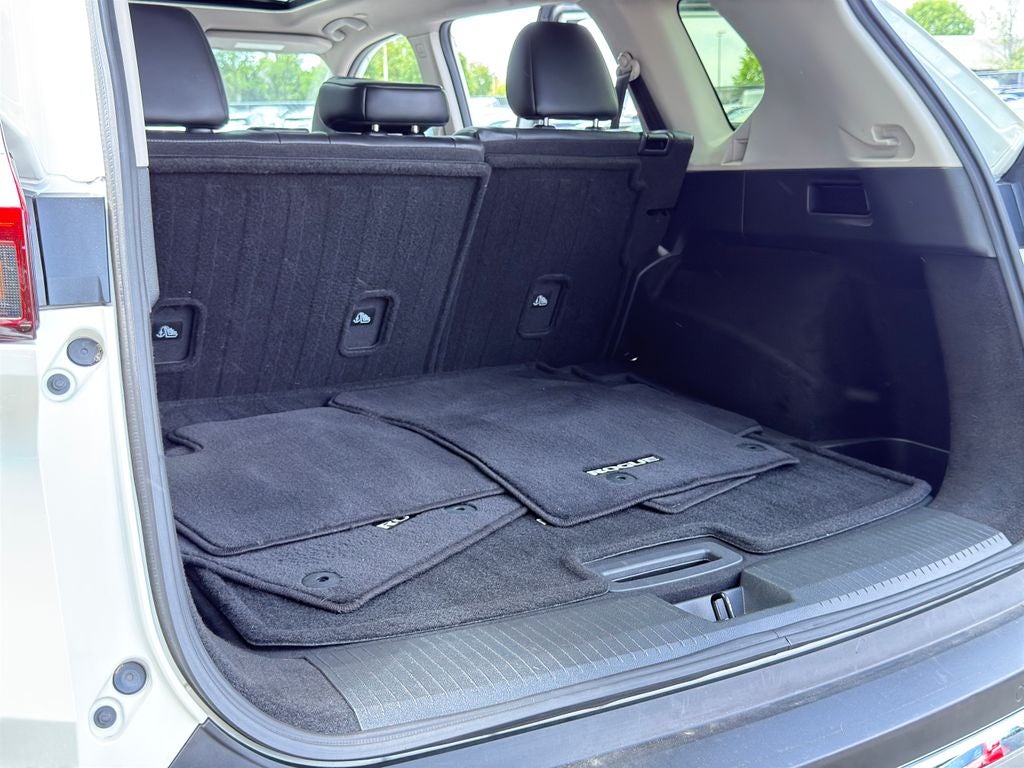 2023 Nissan Rogue Platinum Certified Select