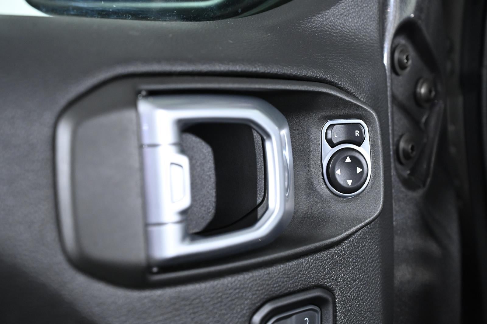 2020 Jeep Wrangler Unlimited Sahara Altitude