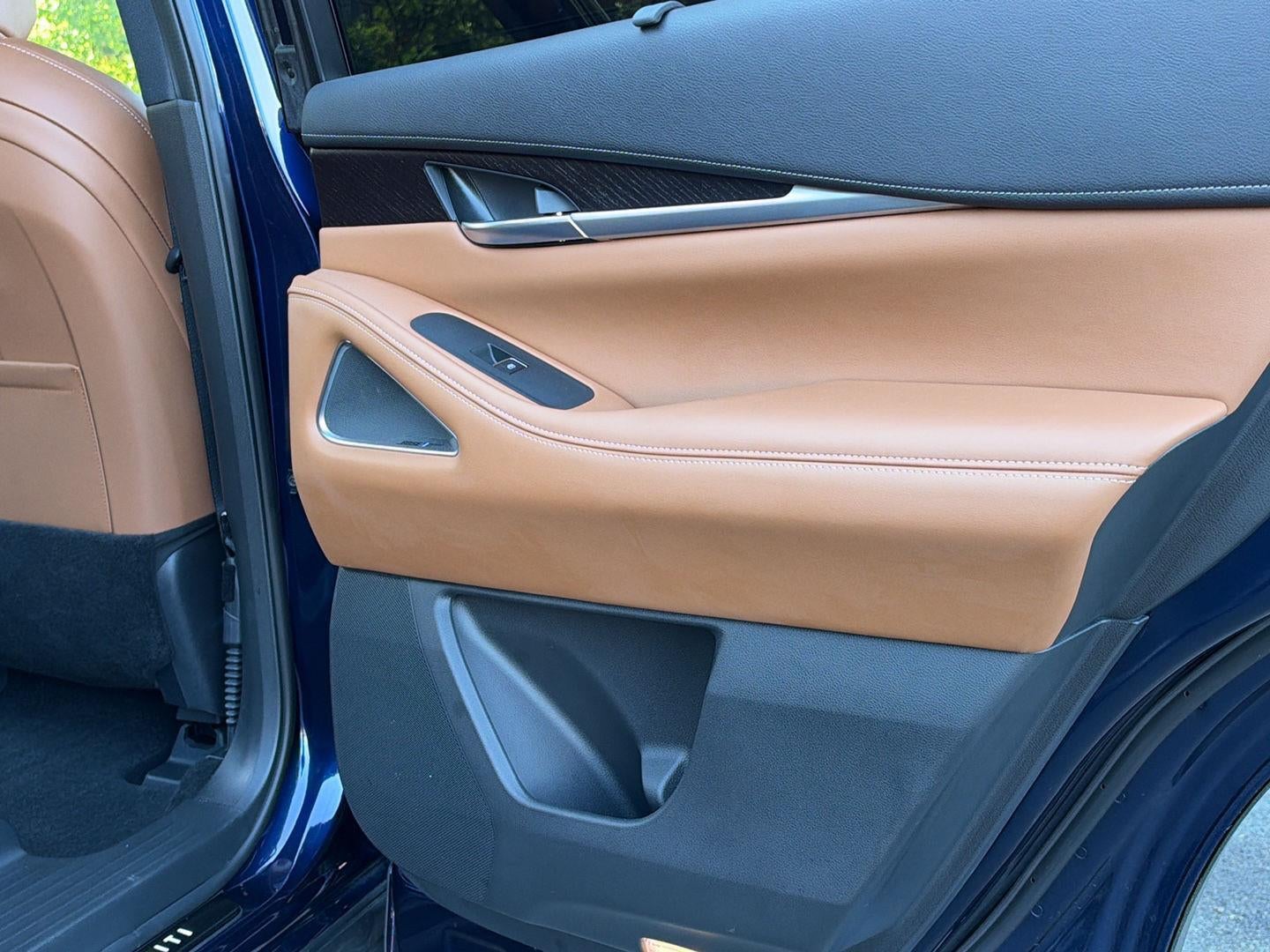 2025 INFINITI QX60 SENSORY