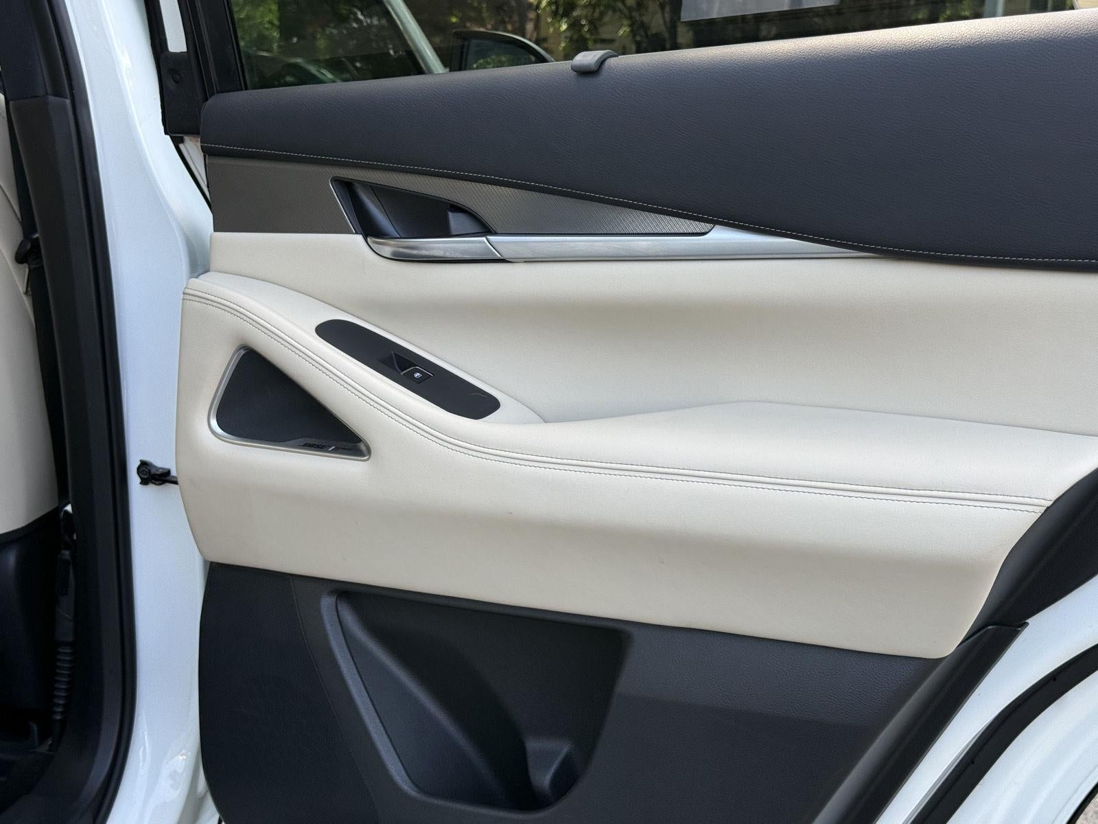 2024 INFINITI QX60 LUXE