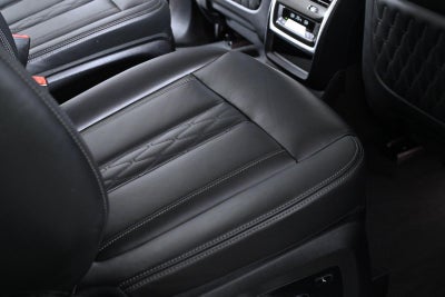 2023 BMW X7 M60i