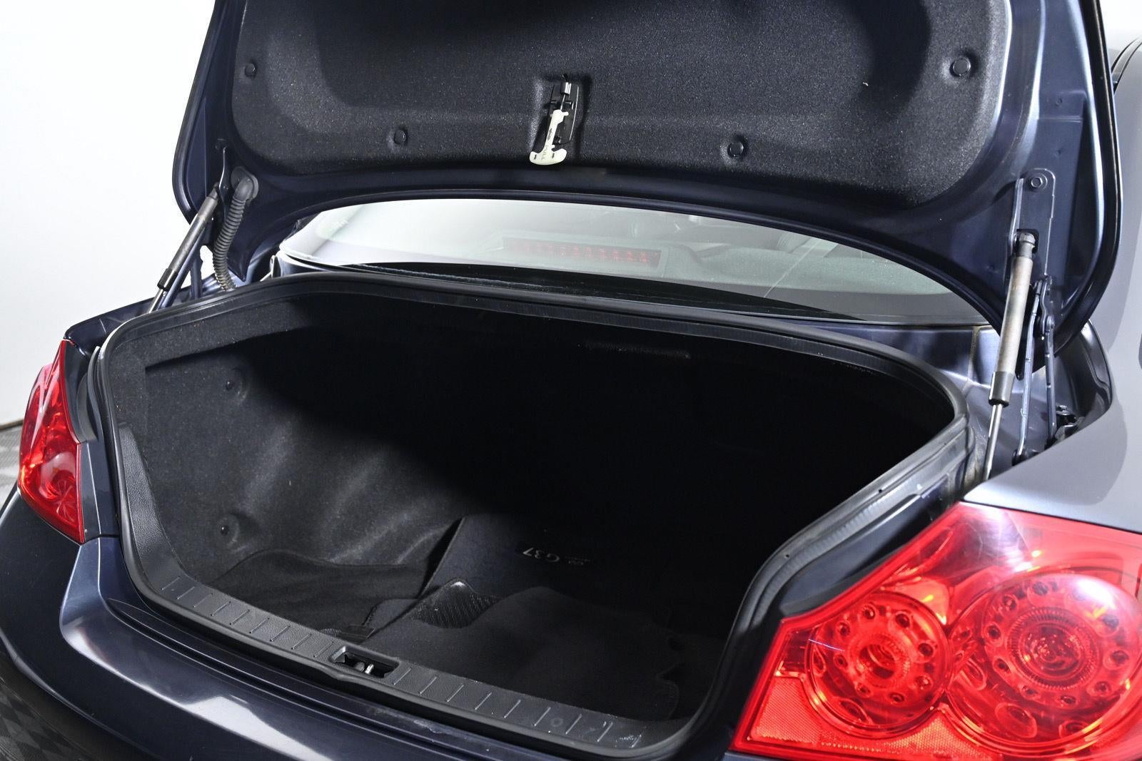 2013 INFINITI G37 Sedan x