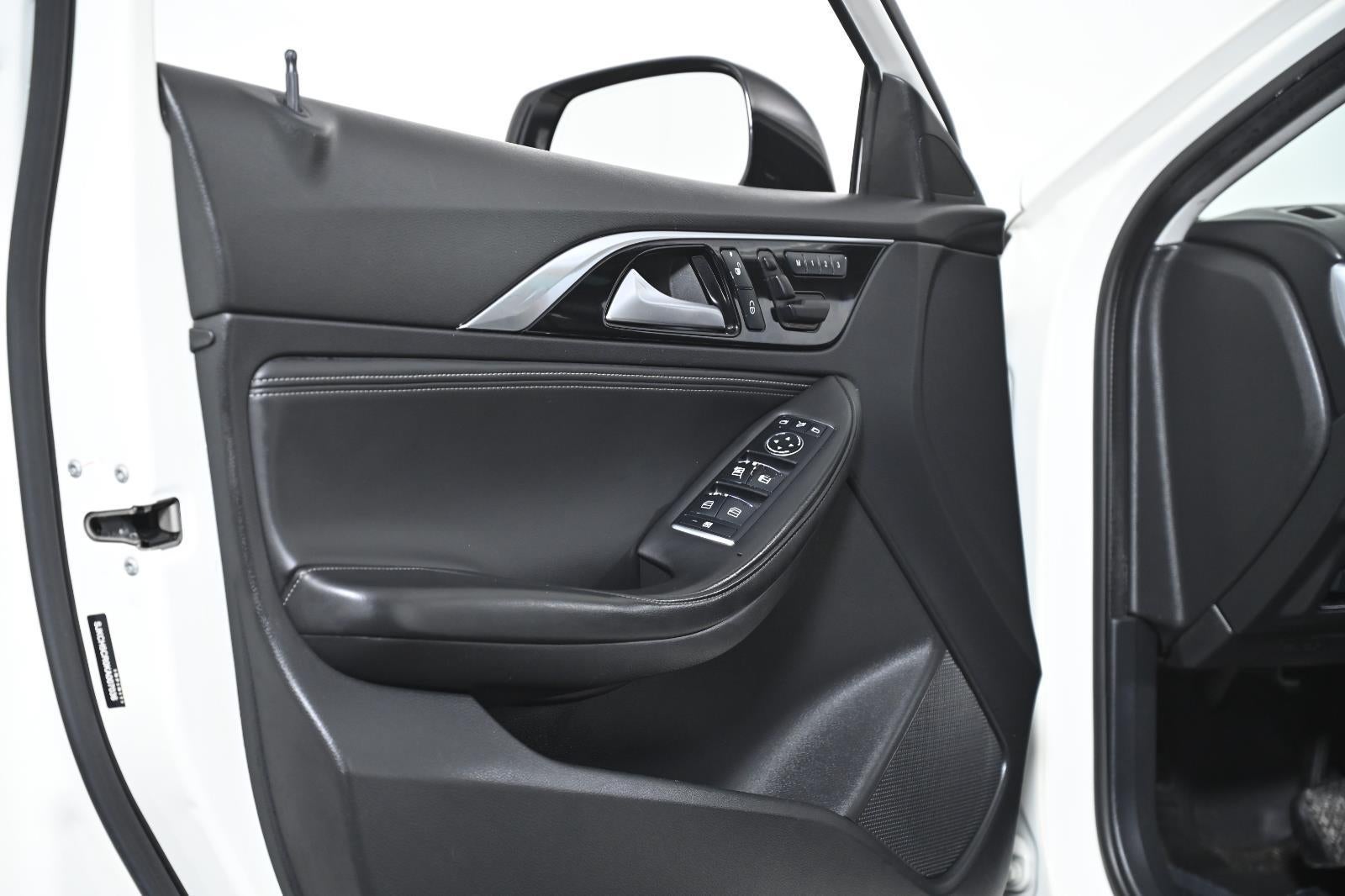 2019 INFINITI QX30 LUXE