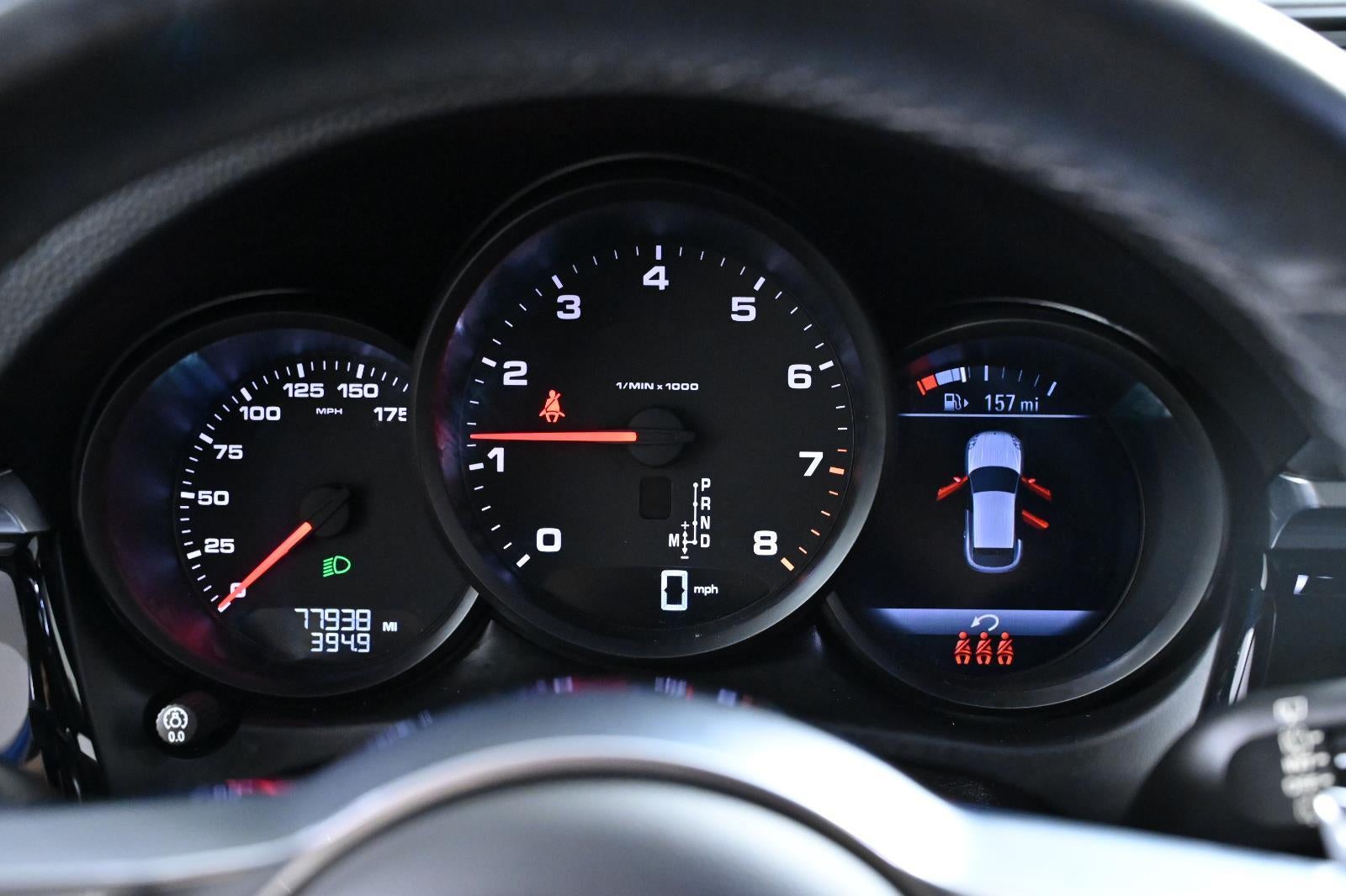 2021 Porsche Macan AWD