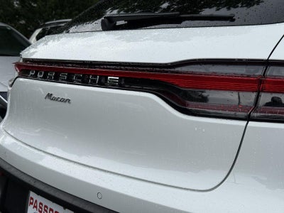 2025 Porsche Macan AWD