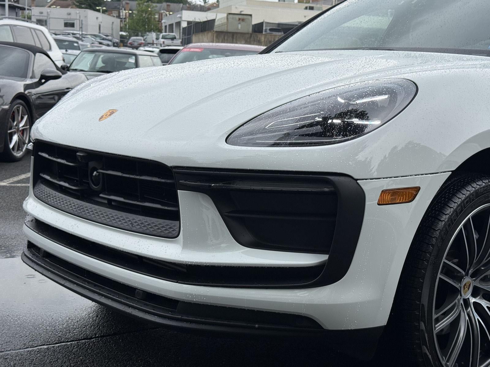 2025 Porsche Macan AWD