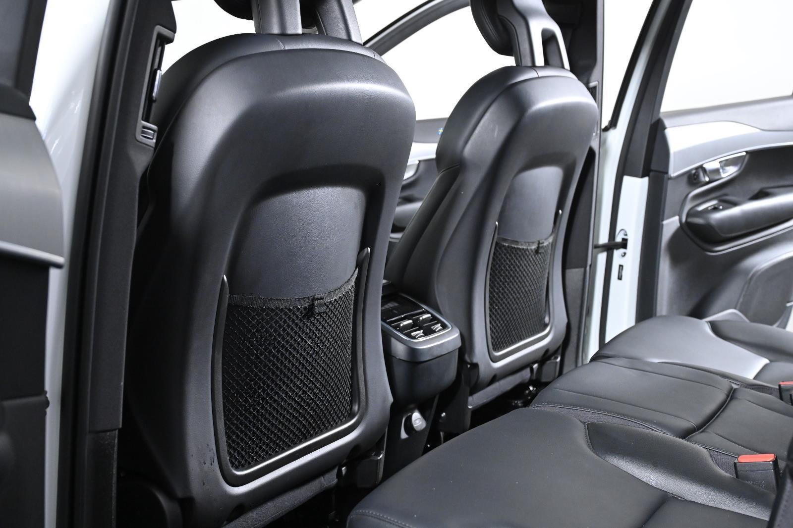 2022 Volvo XC90 Momentum